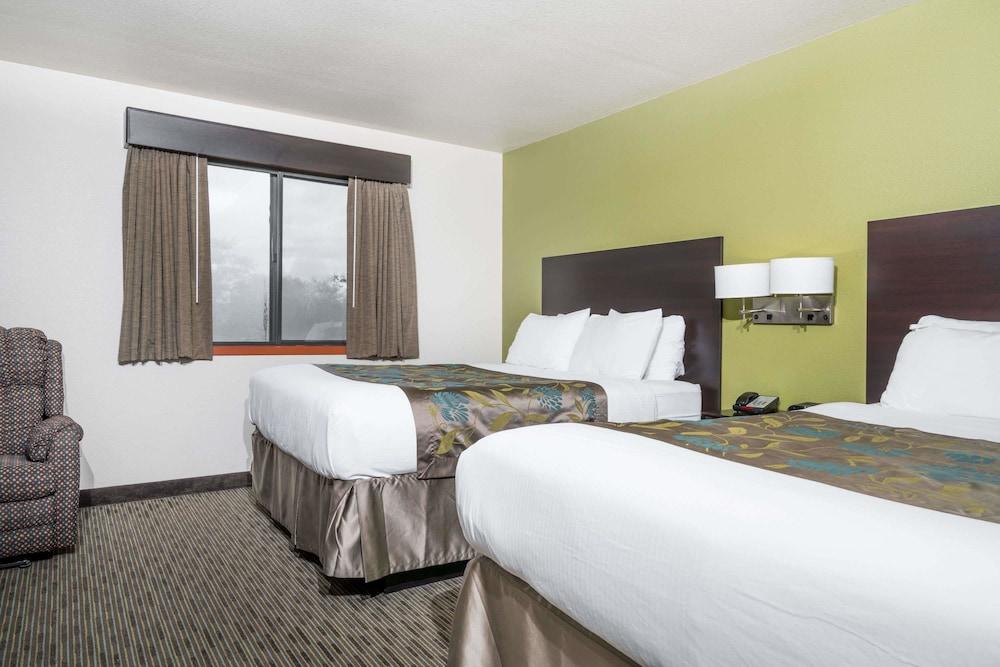 Baymont By Wyndham Wi Hotel Eau Claire